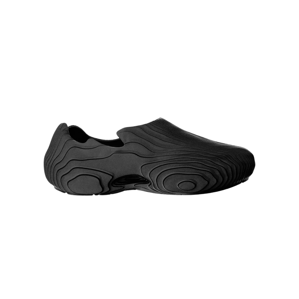 FREQ Low Top BLACK
