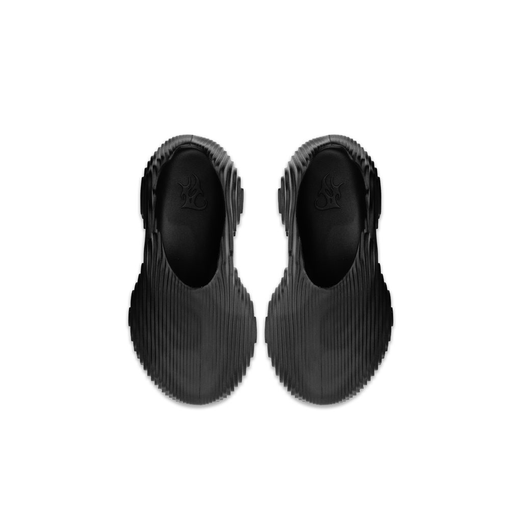 FREQ Low Top BLACK